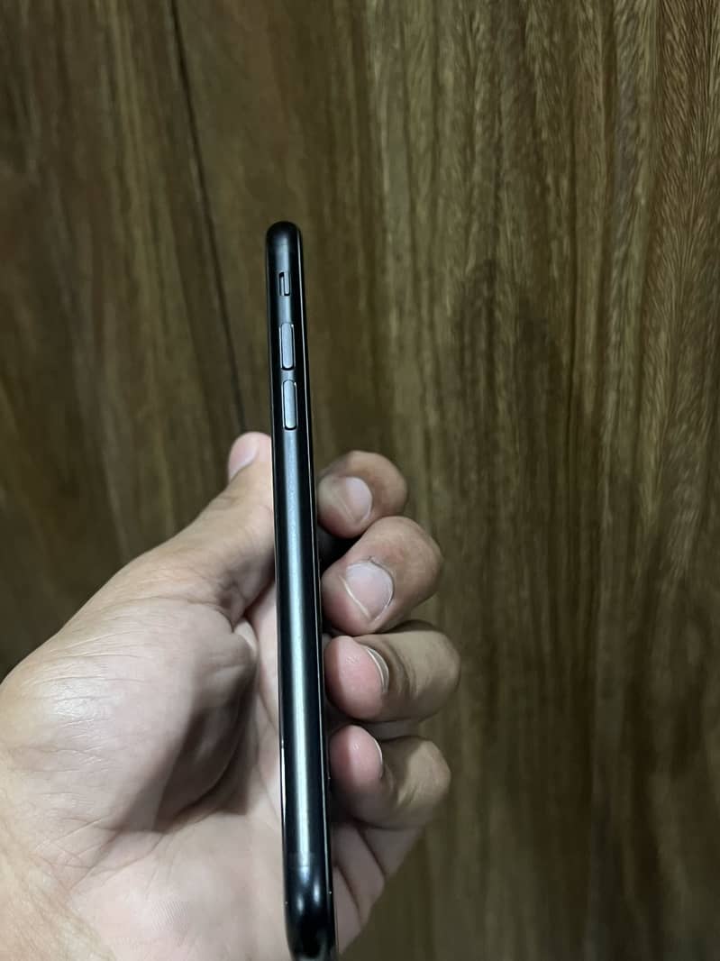 Apple iPhone SE 6