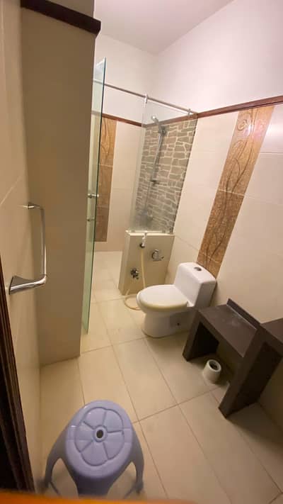 Portion available for rent dha Phase 5 3bed lounge