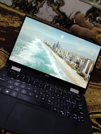 DELL XPS 9365 2 in 1 - core i7 - 7 generation 360 touch screen laptop