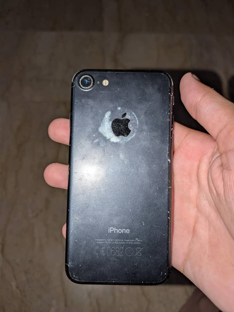 Apple iPhone 7 1