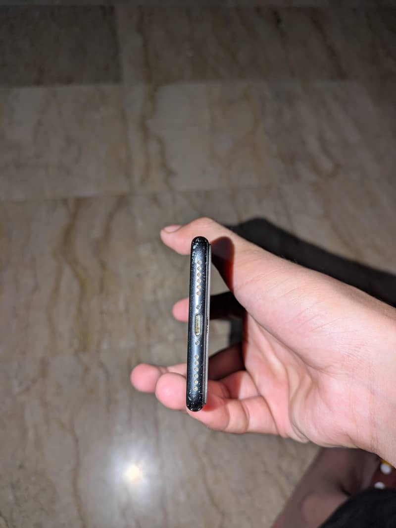 Apple iPhone 7 2