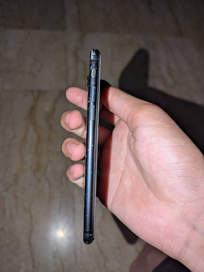 Apple iPhone 7 4
