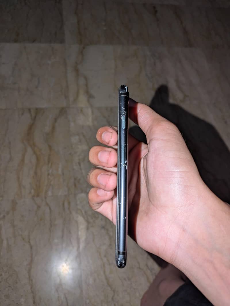 Apple iPhone 7 5