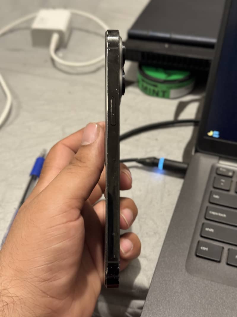 Apple iPhone 14 Pro Max 2