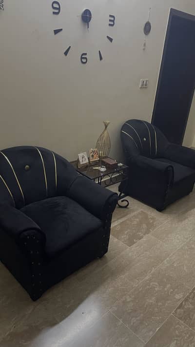 5 Seater Sofa set With Table.