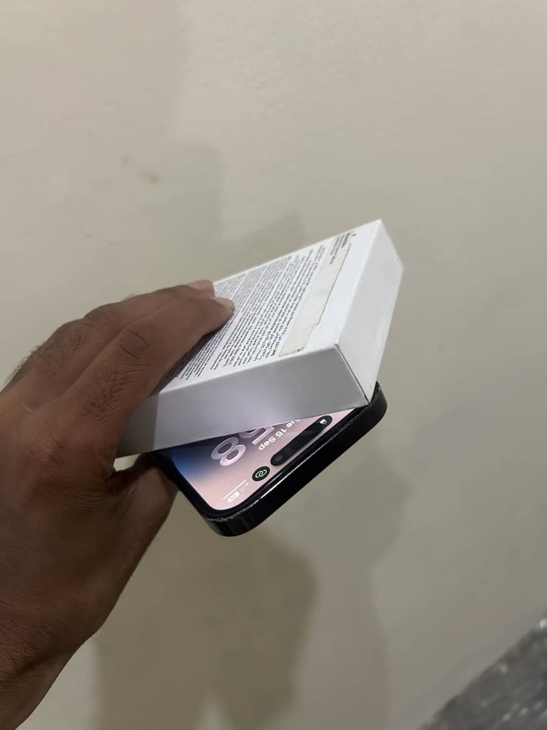 IPhone 14 Pro 2