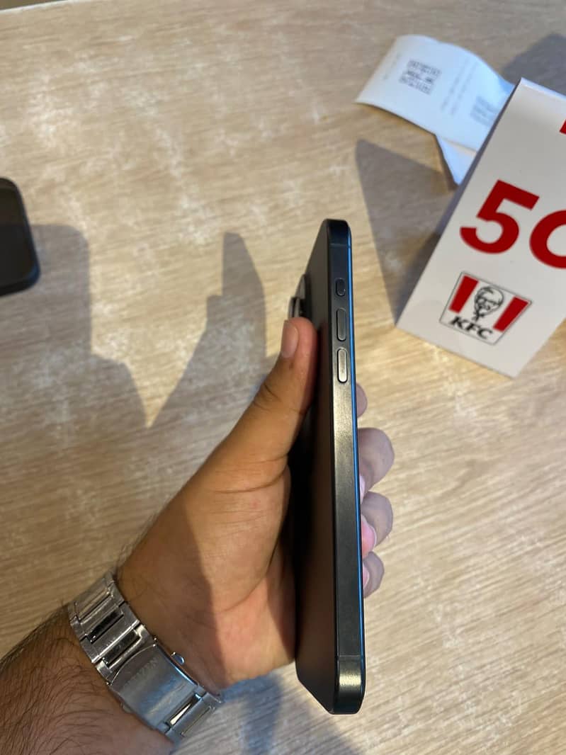 Apple iPhone 15 Pro Max 1