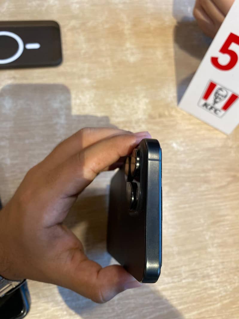 Apple iPhone 15 Pro Max 4