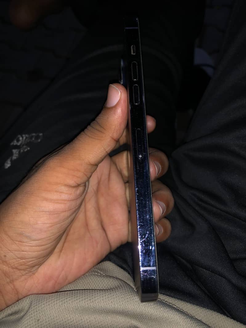 Apple iPhone 14 Pro Max 0
