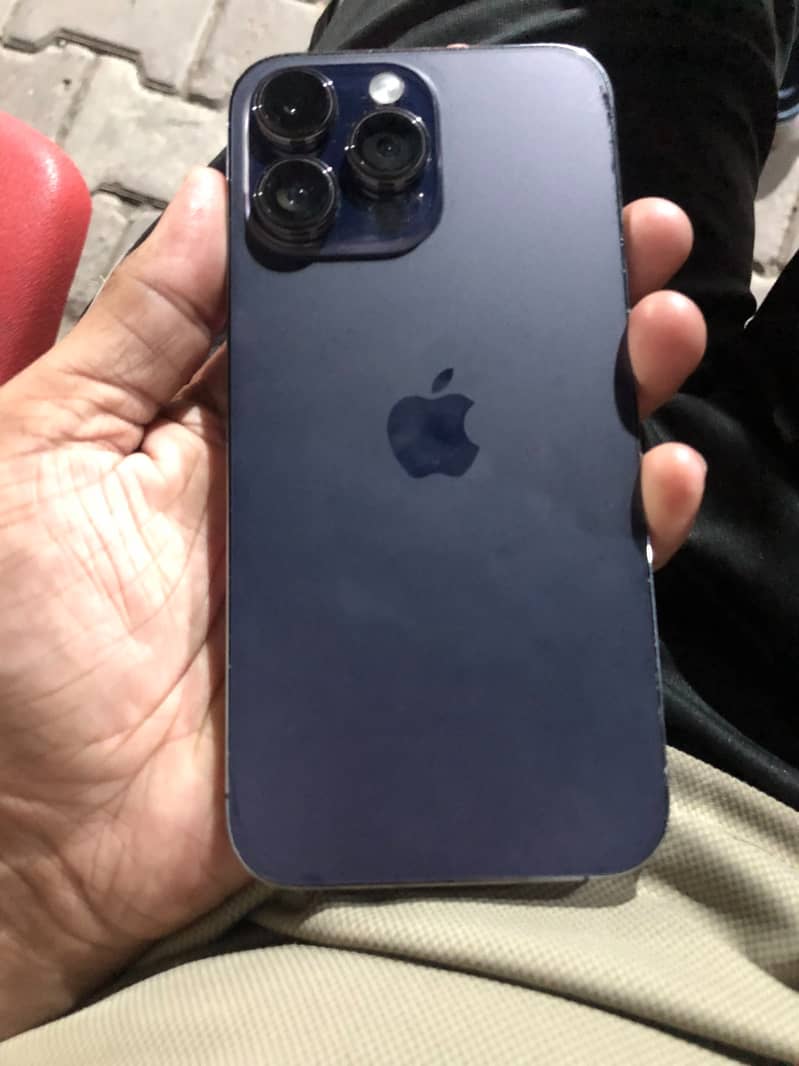 Apple iPhone 14 Pro Max 1