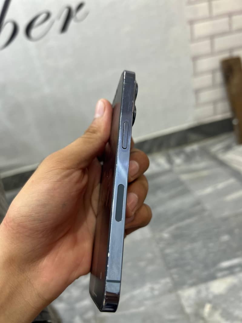 Apple iPhone 13 Pro 1