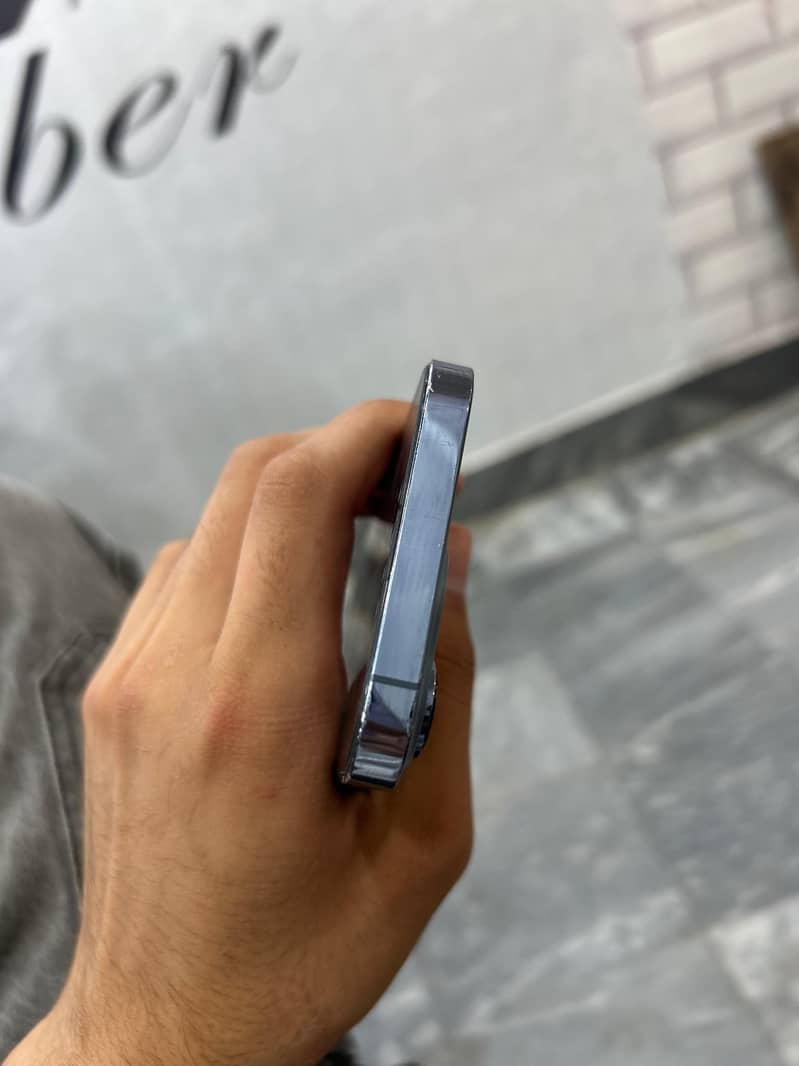 Apple iPhone 13 Pro 5