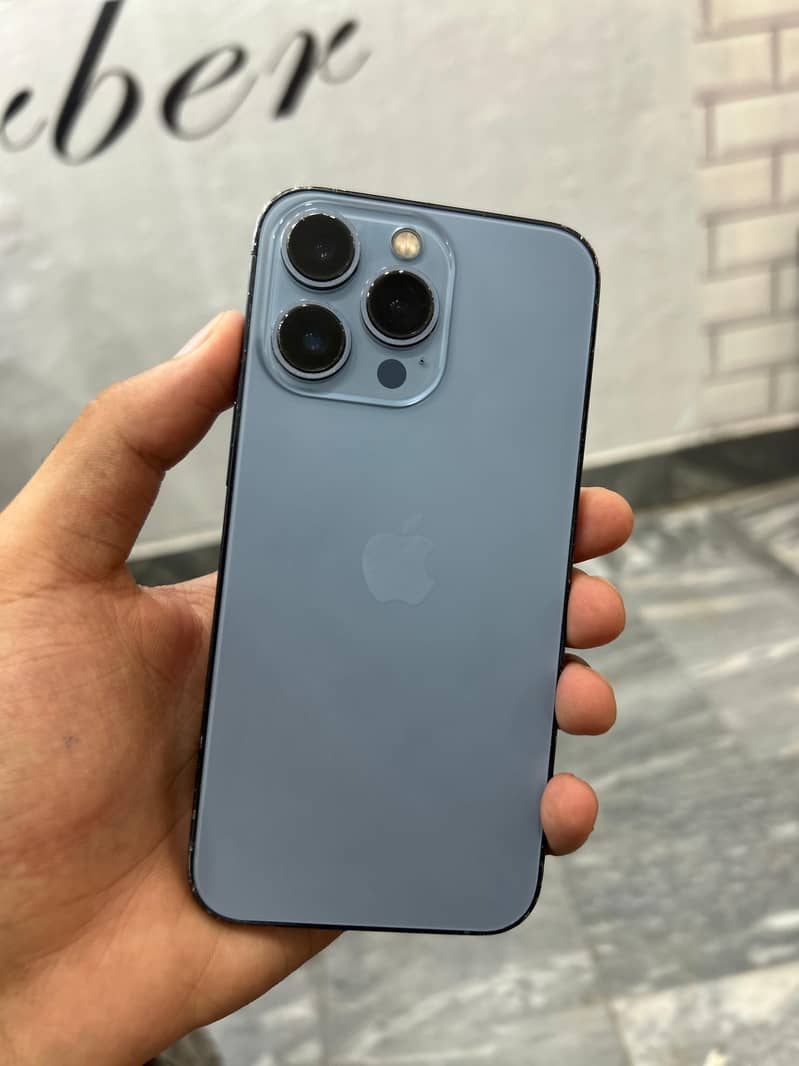 Apple iPhone 13 Pro 6