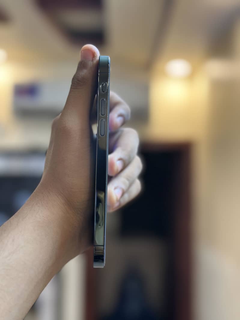 Apple iPhone 12 Pro 1