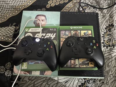 want to sale xbox one with 2 controllers