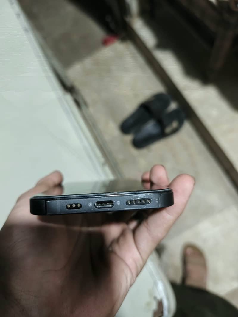 iPhone 14 pro 3