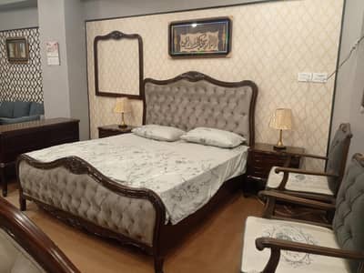 Classic Tufted Upholstered Bed