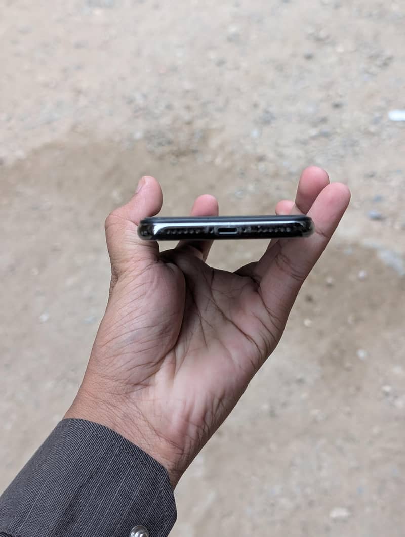 Apple iPhone X 6