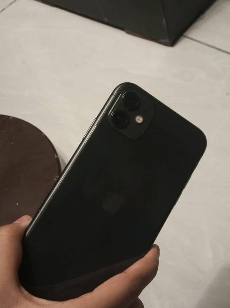 Apple iPhone 11 0