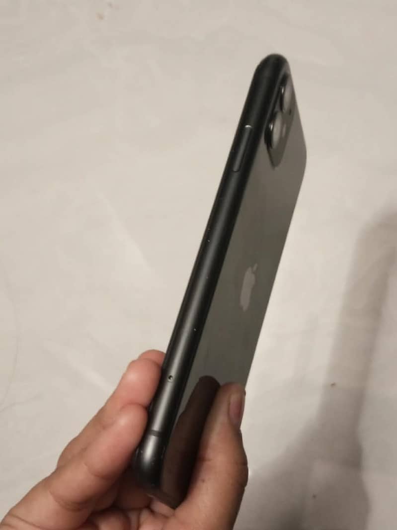 Apple iPhone 11 1