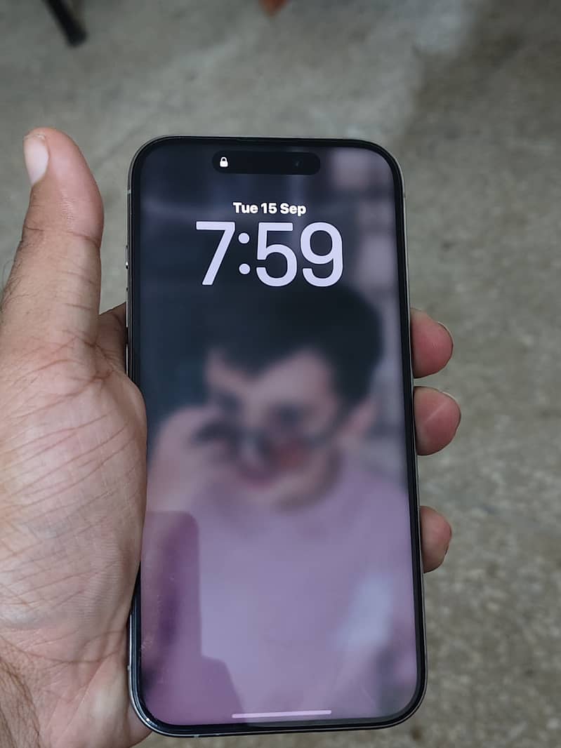 Apple iPhone 15 Pro 3