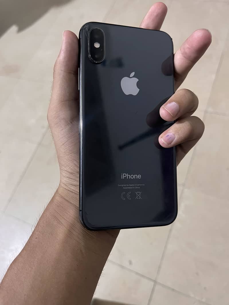 Apple iPhone XS 1