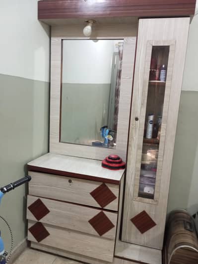 dressing table+side table