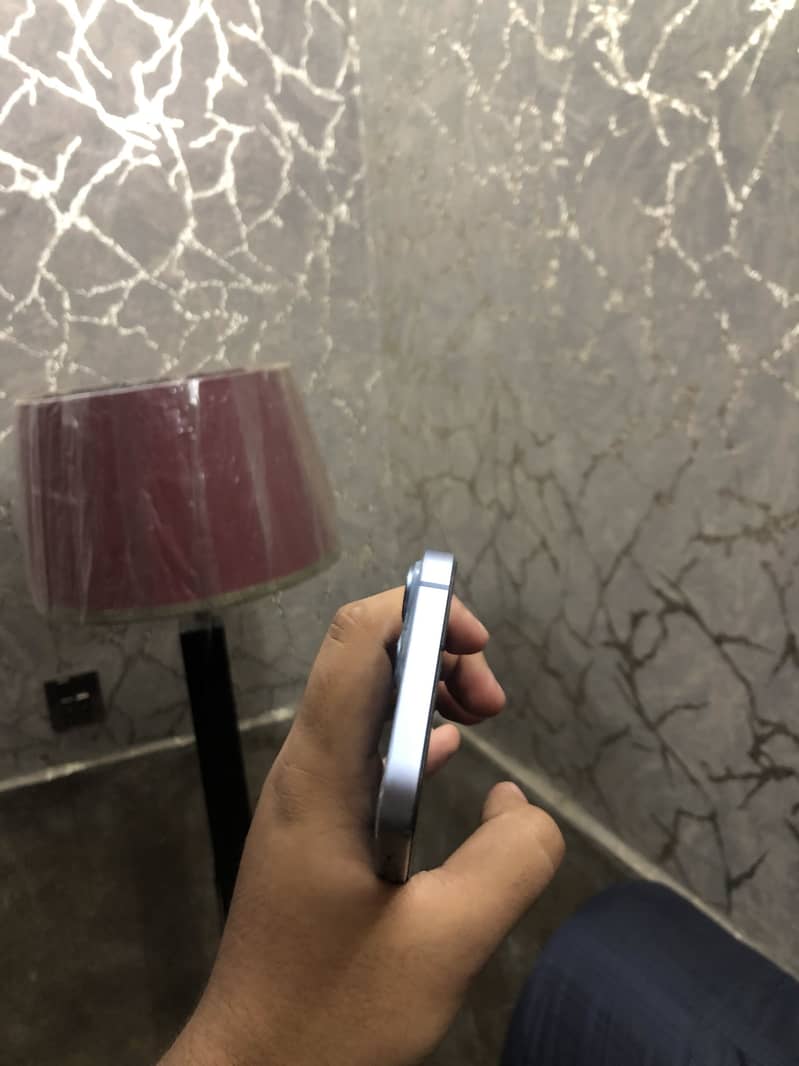 Apple iPhone 14 1