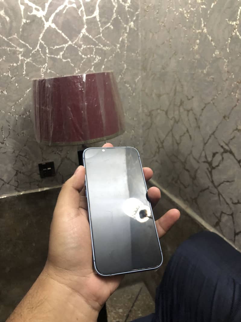 Apple iPhone 14 5