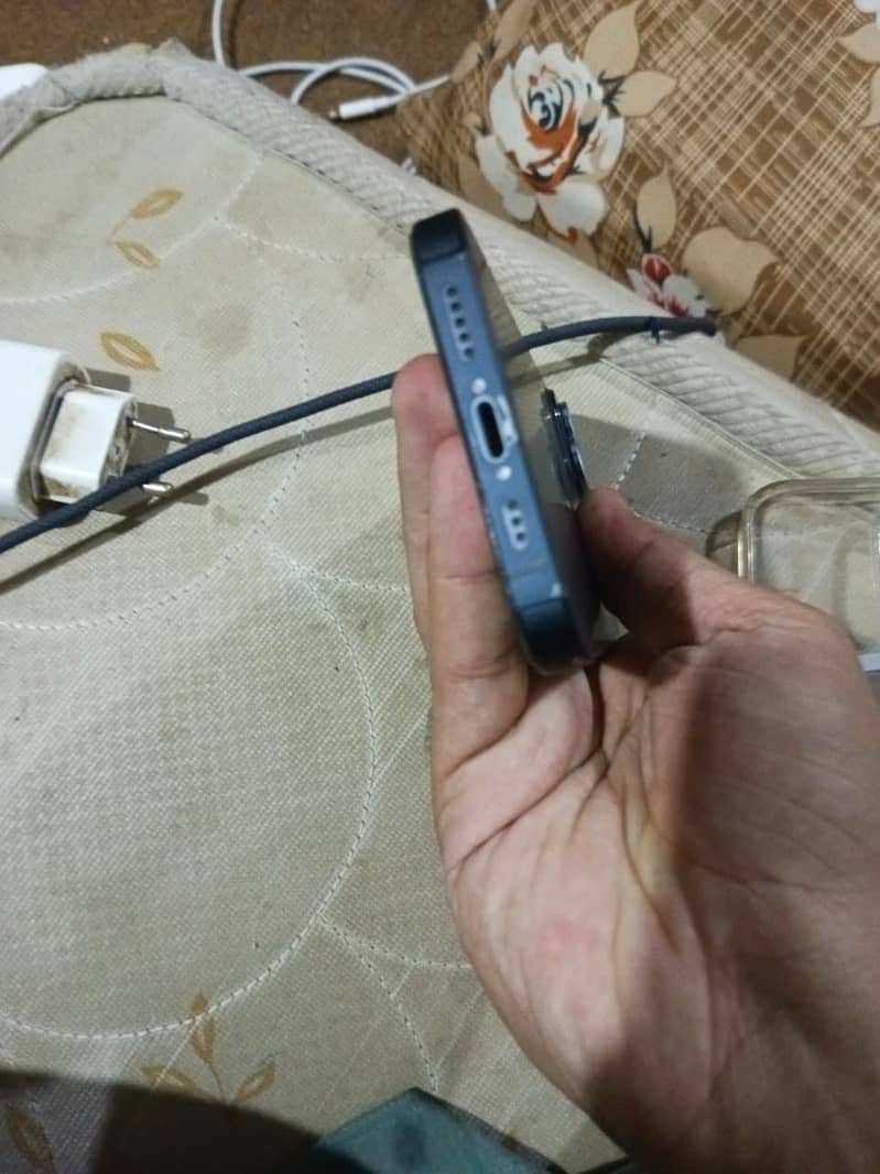 Apple iPhone 14 5