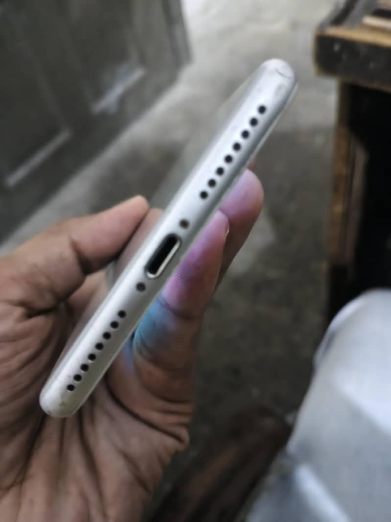 Apple iPhone 7 Plus 3