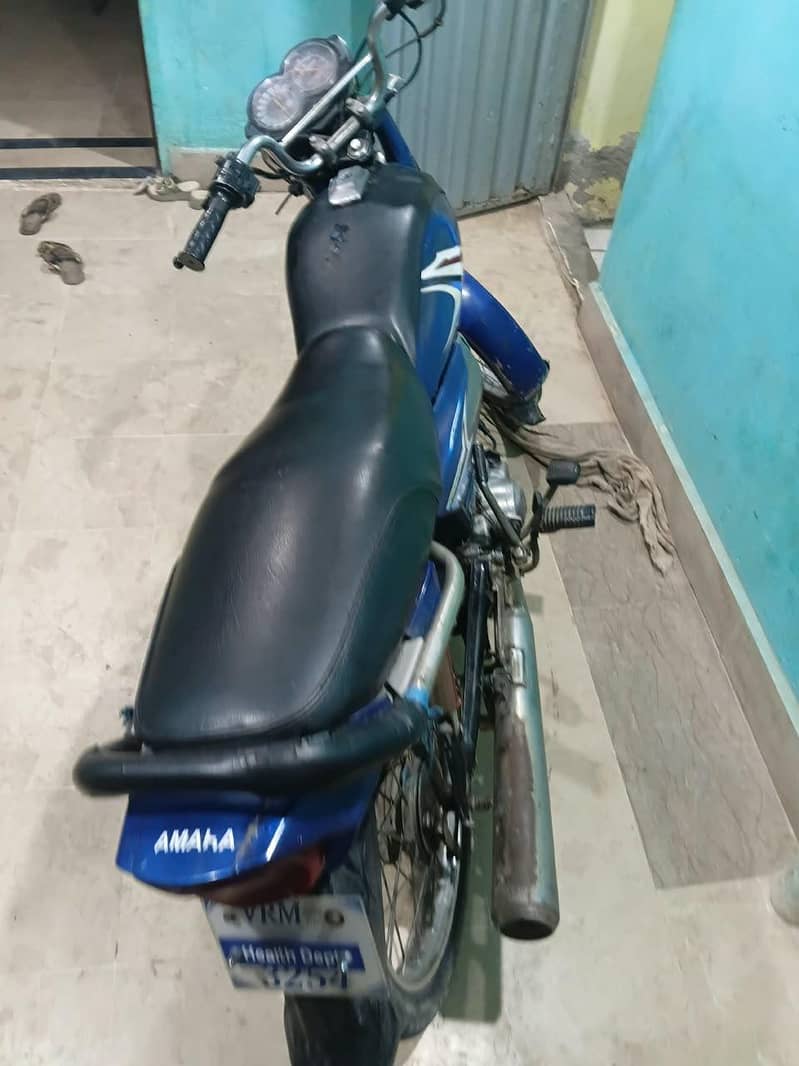Yamaha Junoon 5