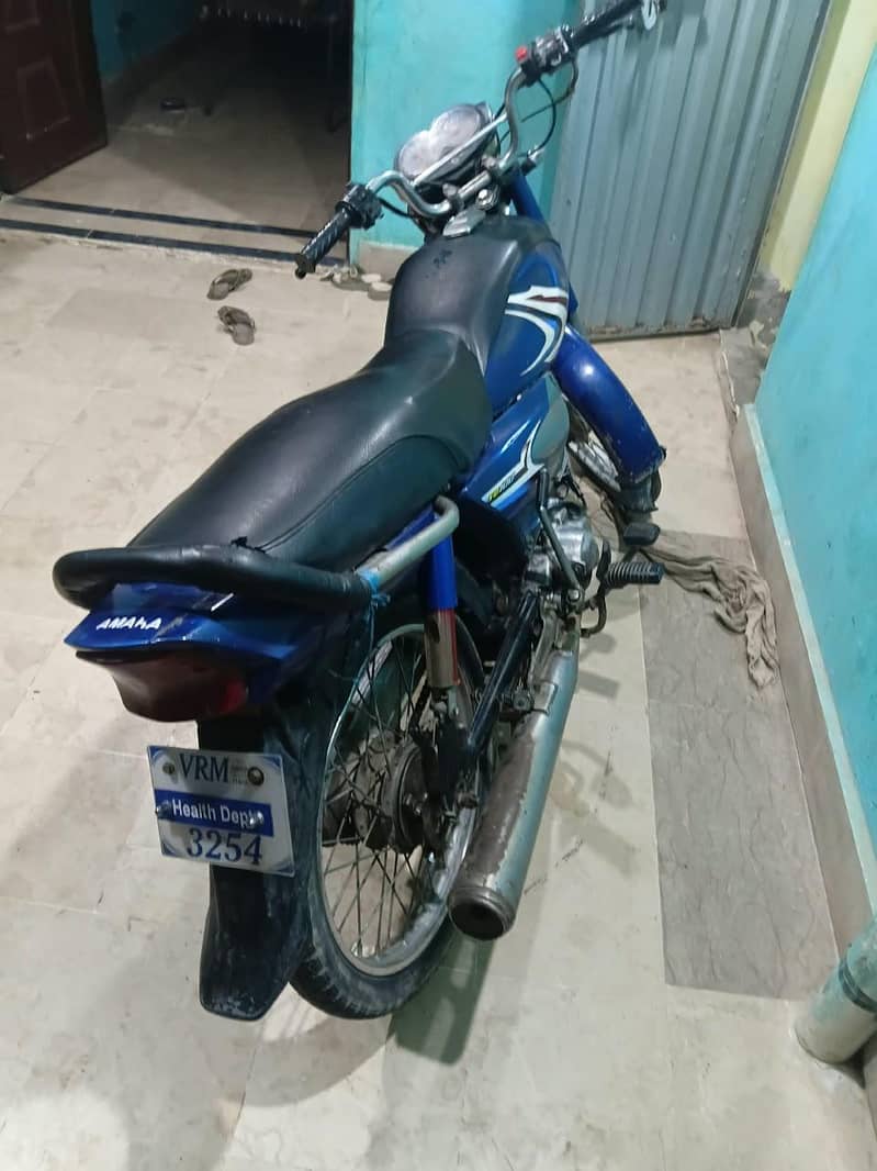 Yamaha Junoon 8