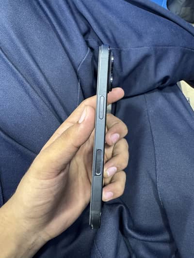 Apple iPhone 16