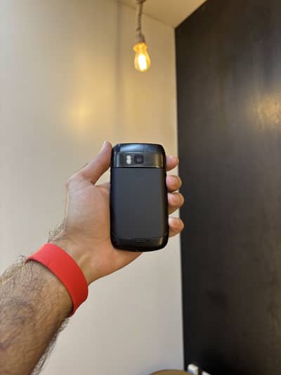 Nokia E6-00