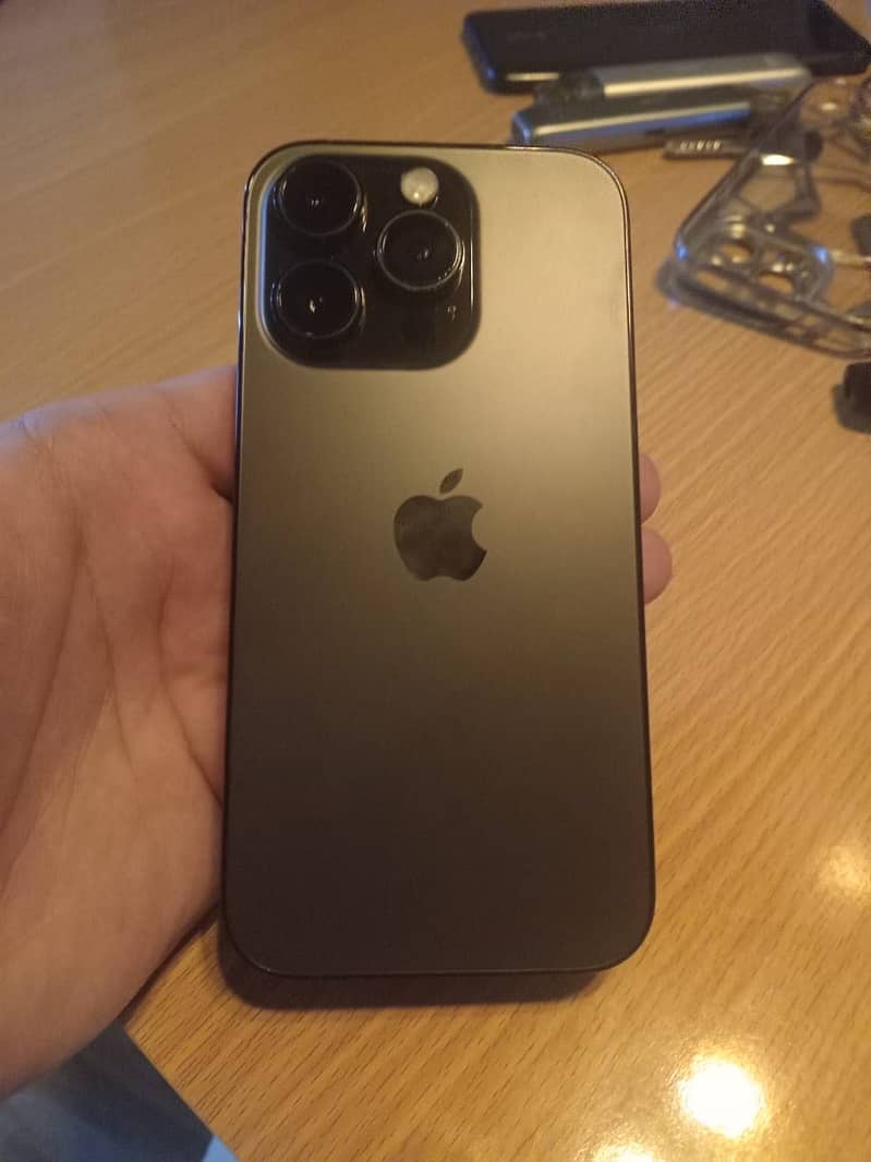 Apple iPhone 14 Pro 0