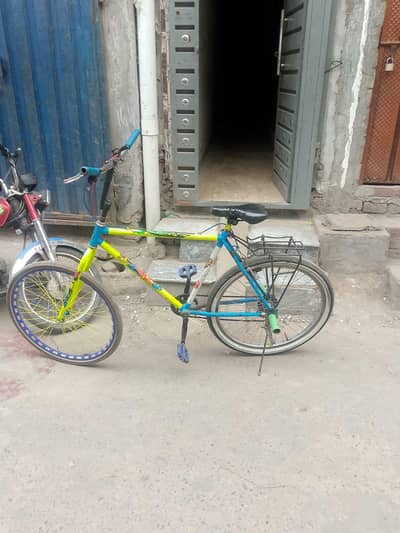 cycal gear wali teak sab sai cahlta hai