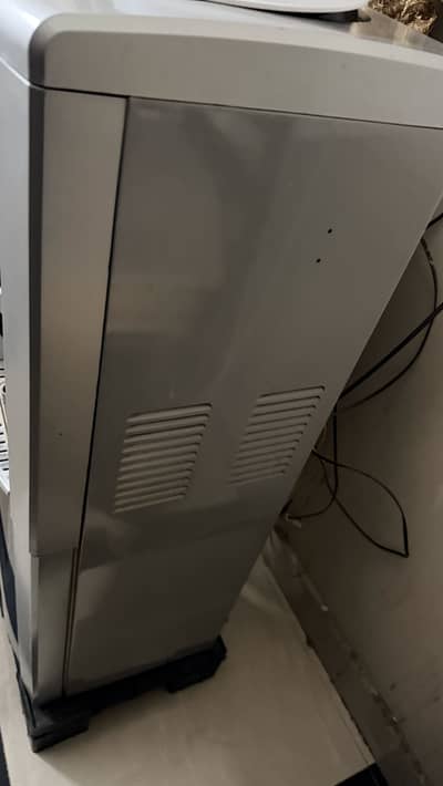 Water dispenser