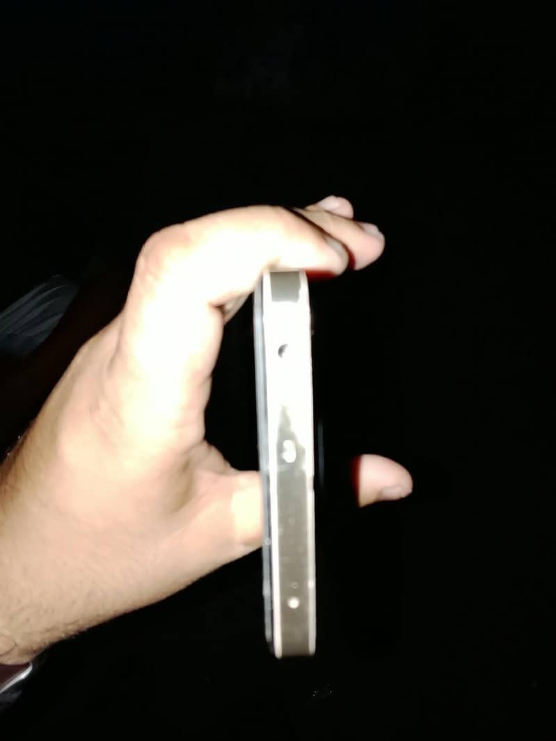 Realme 12 Plus 3