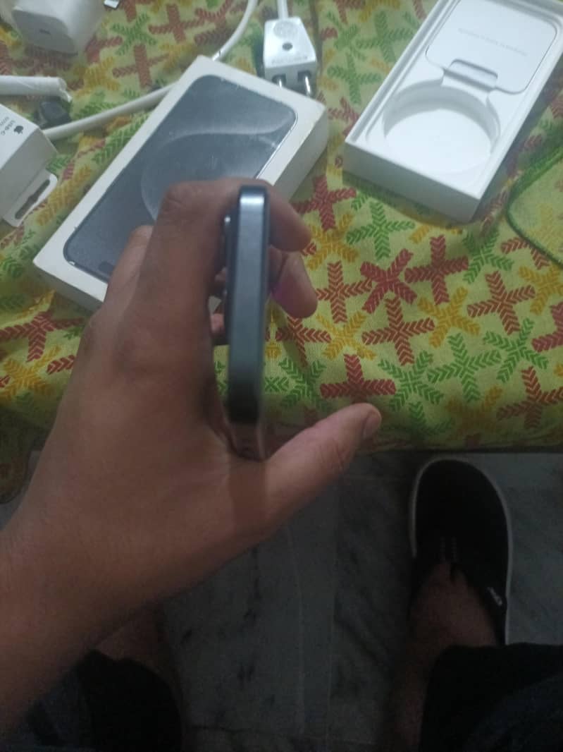 Apple iPhone 15 Pro 1