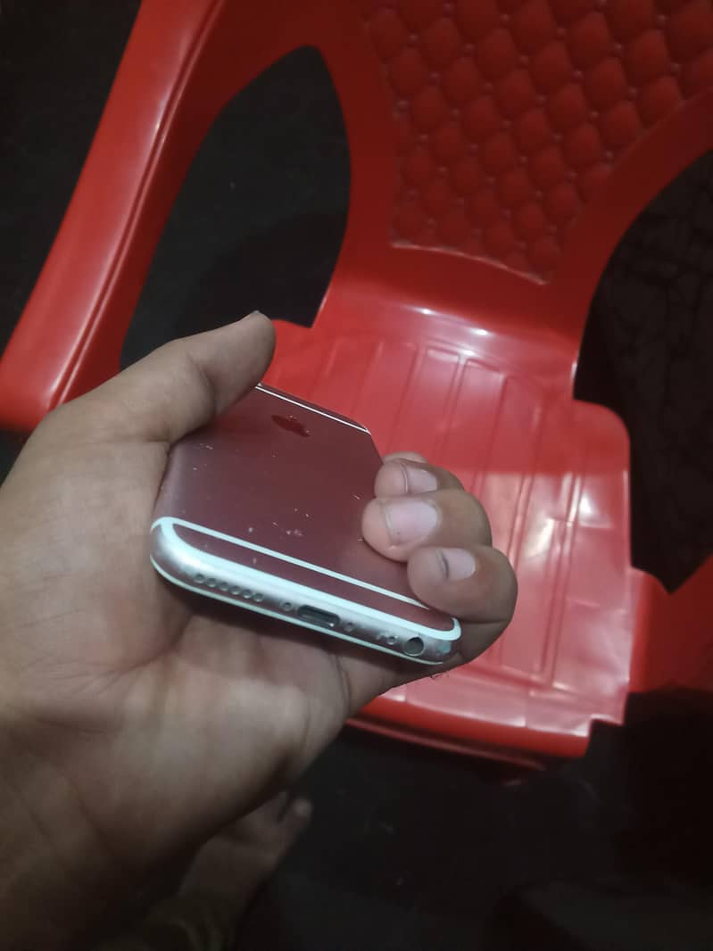 Apple iPhone 6S 3