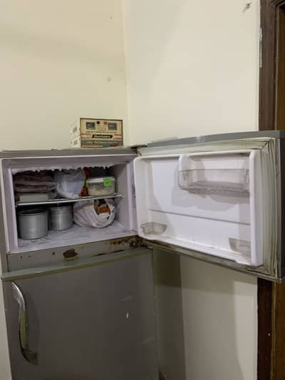Singer Fridge for Sale – Good Working Condition – Rs. 35,000