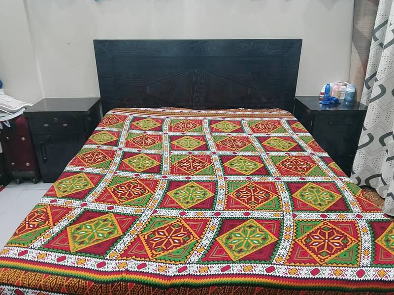 Black bed 6
