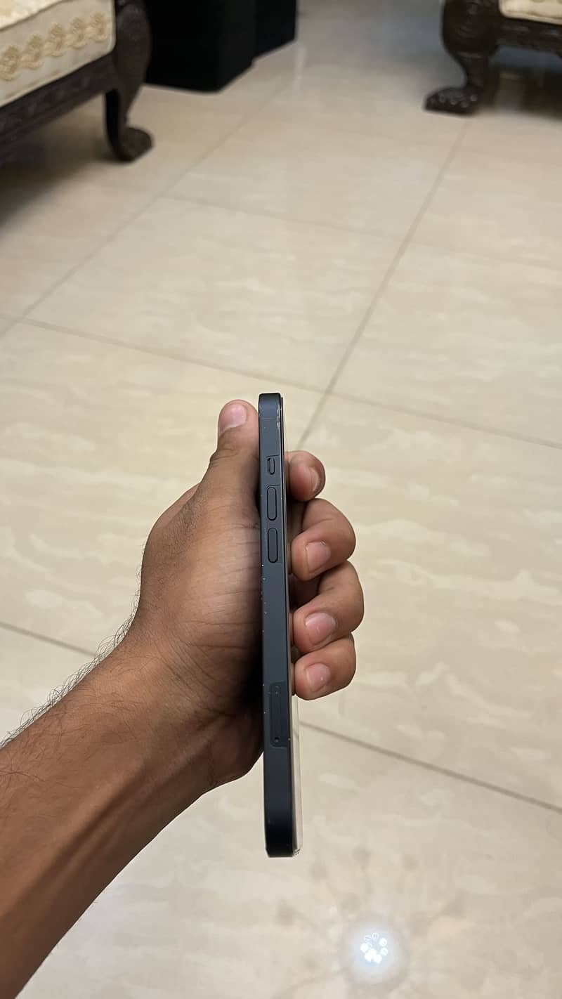 Apple iPhone 13 3