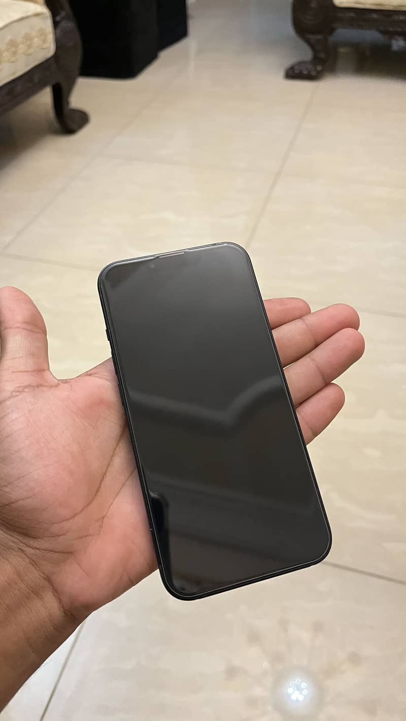 Apple iPhone 13 10