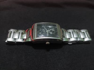 Guess Steel Men’s Watch – Original Stainless Steel Case & Chain