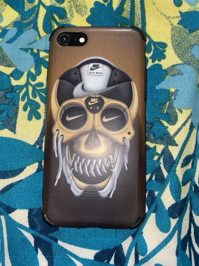 Apple iPhone 7 1