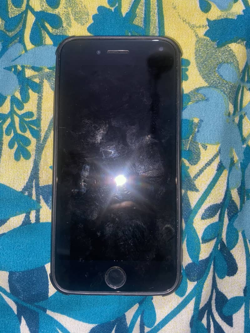 Apple iPhone 7 2