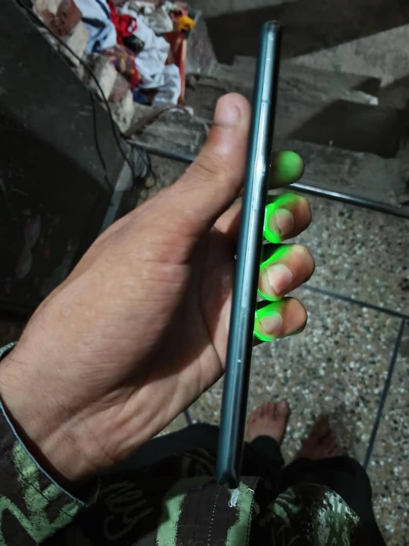 One Plus 10 Pro 4