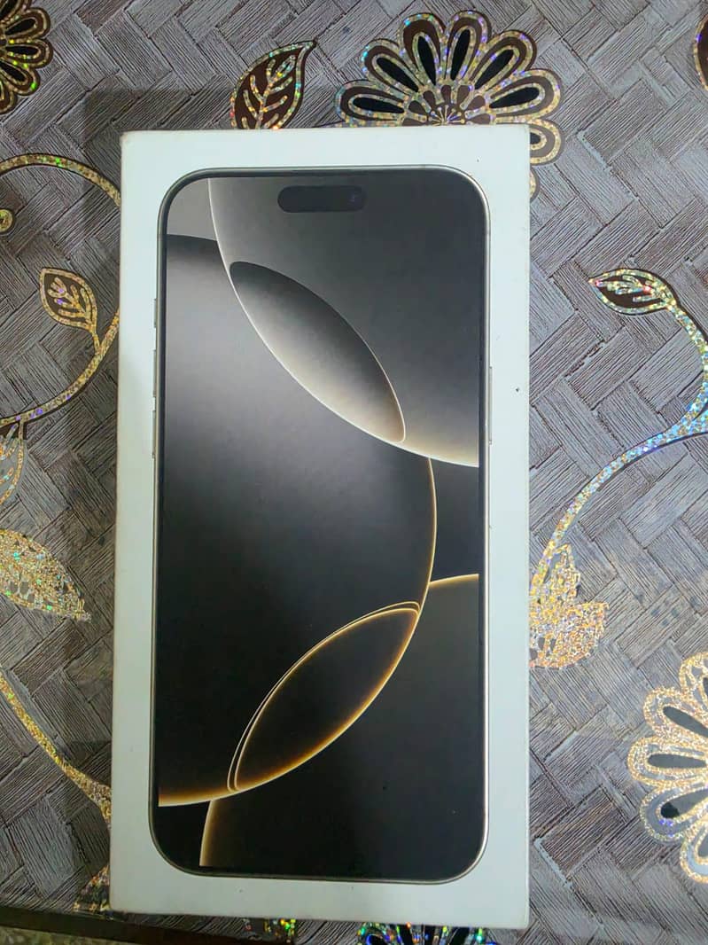 Apple iPhone 16 Pro Max 6